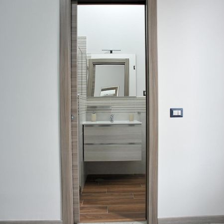 In Center Apartaments Salerno Exterior foto