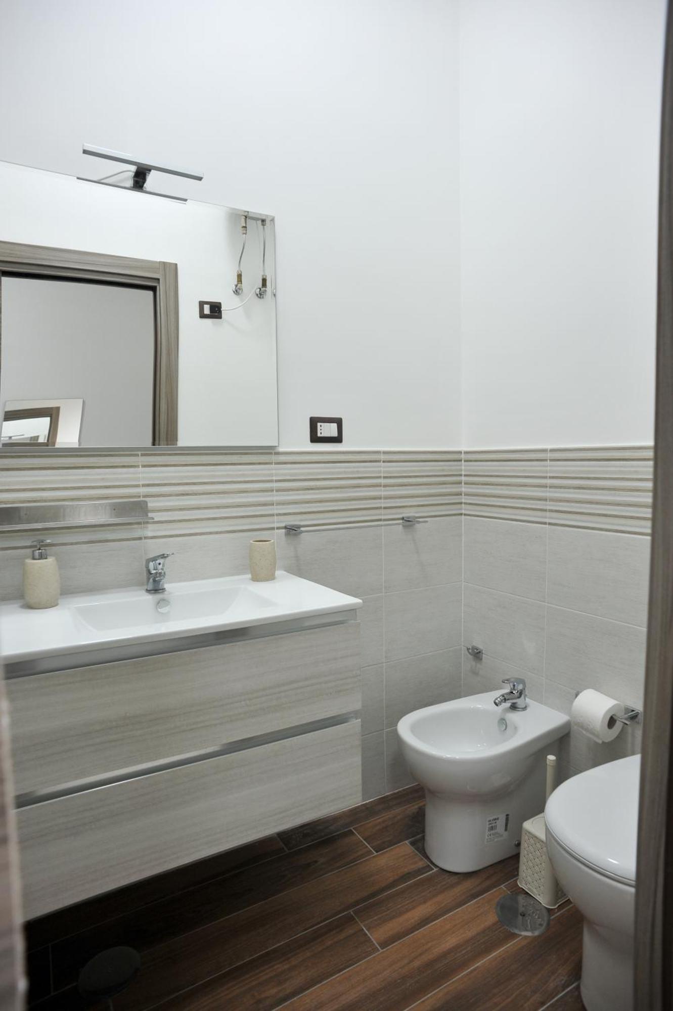 In Center Apartaments Salerno Exterior foto