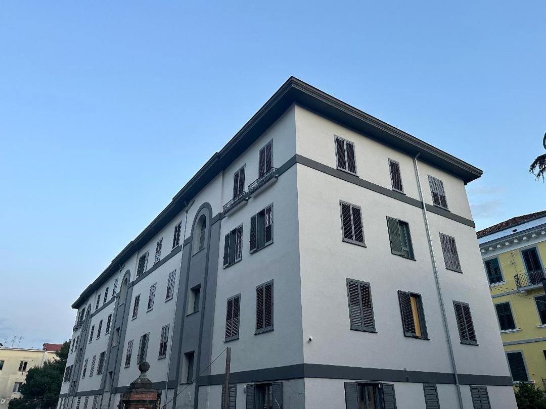 In Center Apartaments Salerno Exterior foto